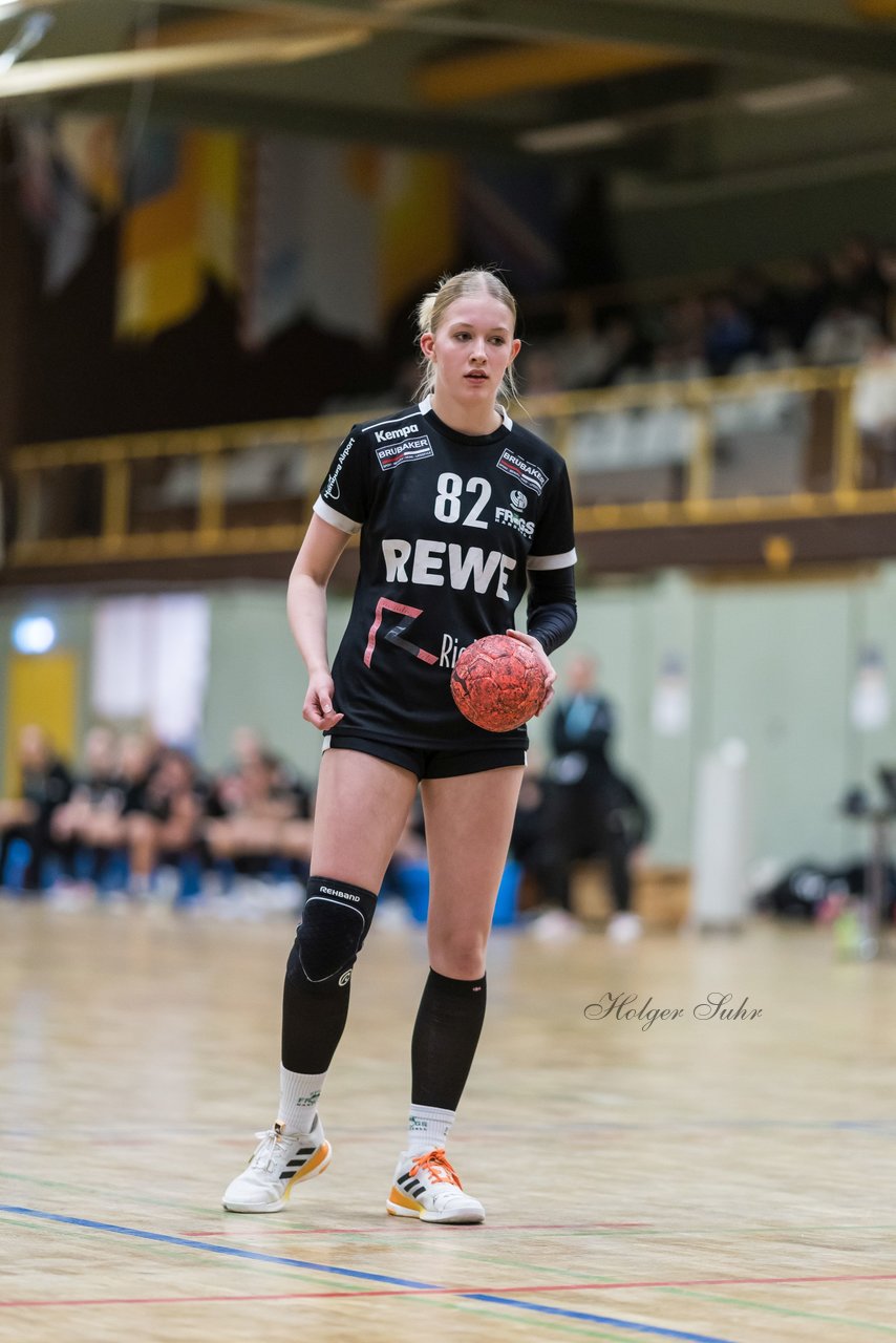 Bild 212 - wBJ SV Henstedt Ulzburg - TuRa Meldorf : Ergebnis: 22:38